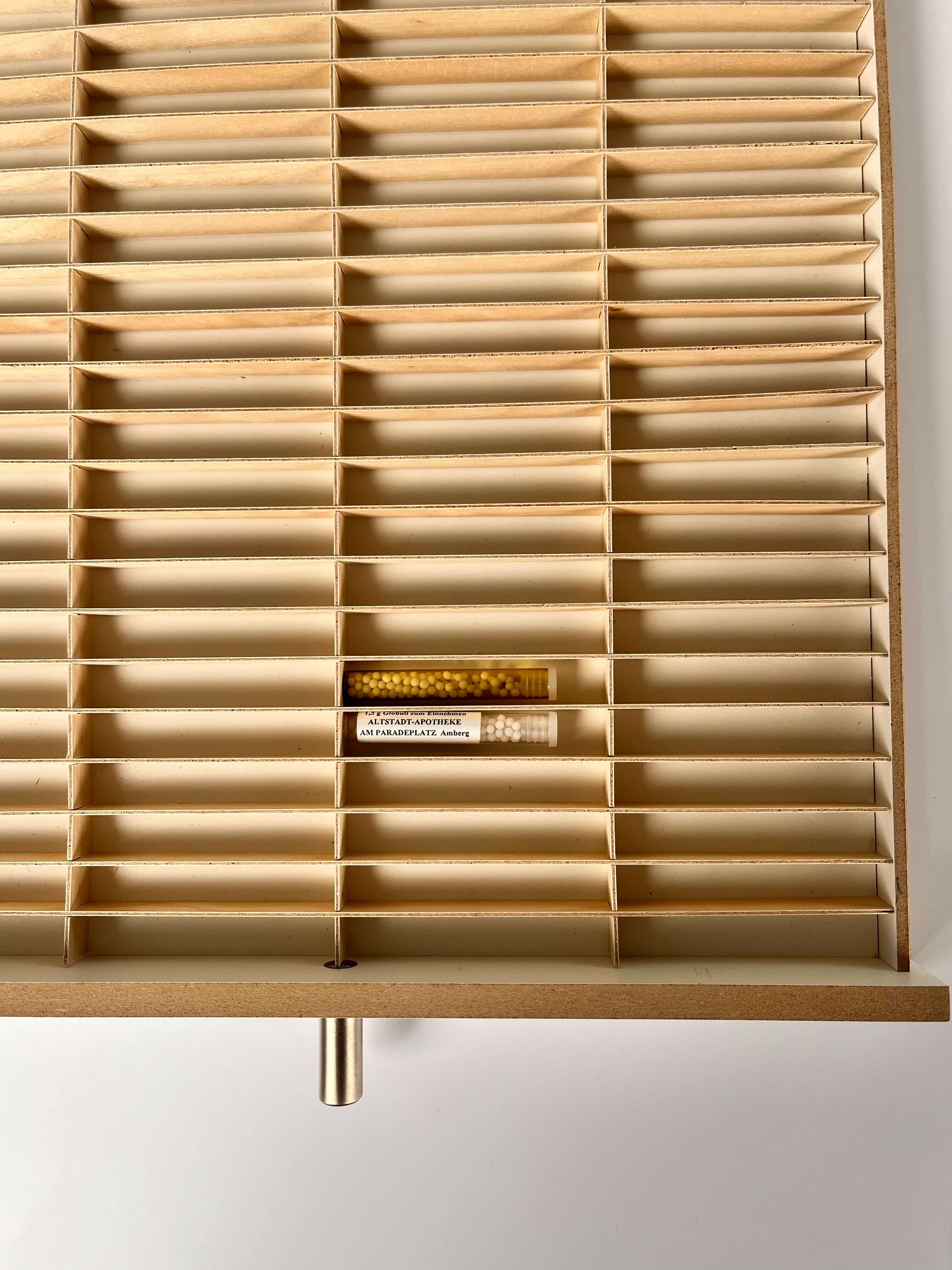 Staufen Pharma Ersatzeinlage aus Holz für Gläser bis 10 mm von Faller kreativ